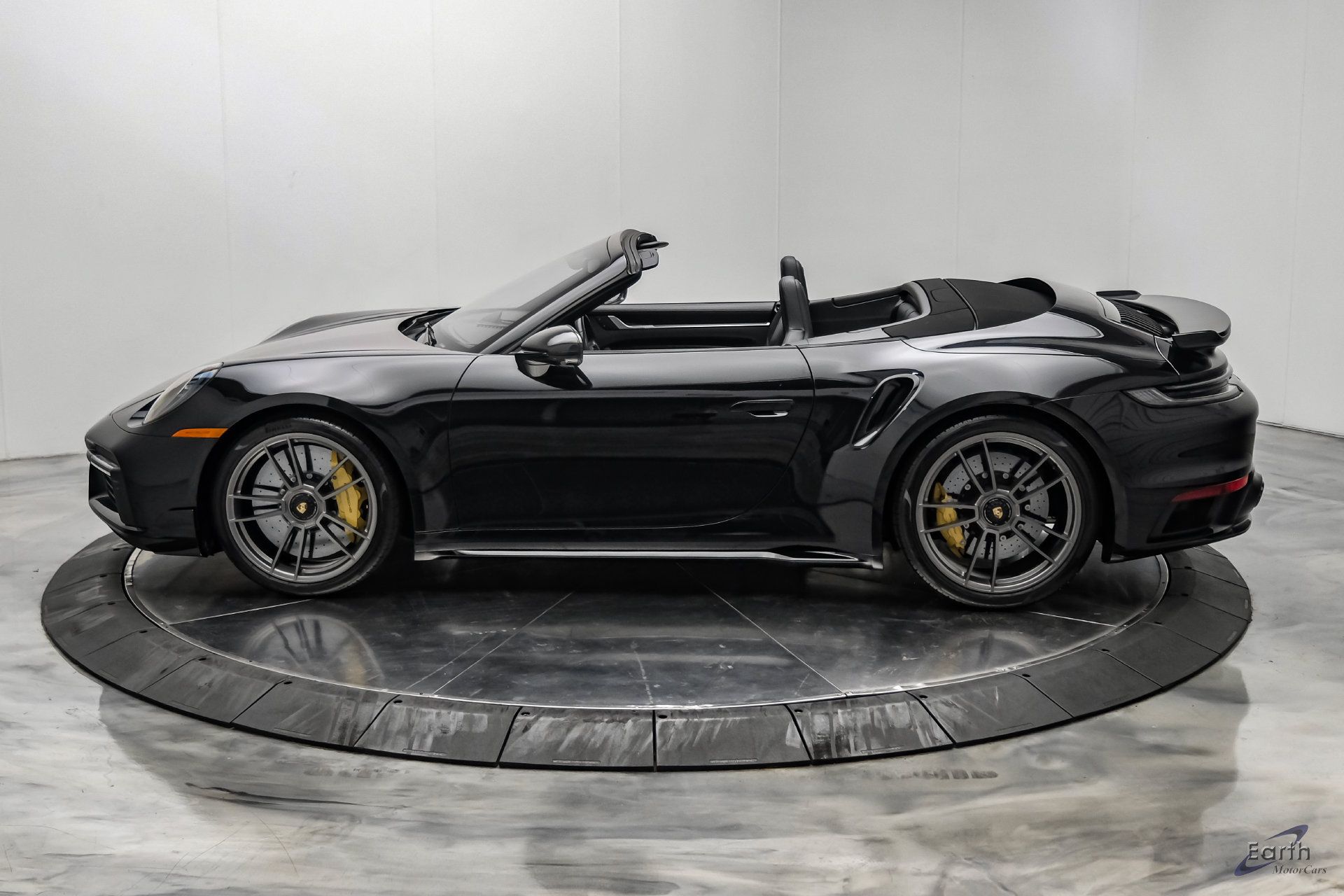 Used 2025 Porsche 911 Turbo S w/ Exterior Sport Package AWD/4WD image 8