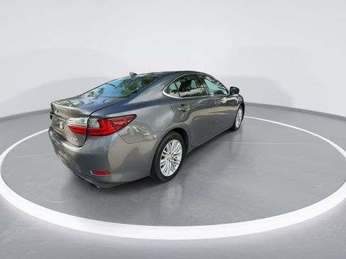 Used 2017 Lexus ES 350 w/ Accessory Package FWD image 7