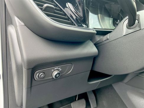 New 2023 Buick Envision Preferred image 16