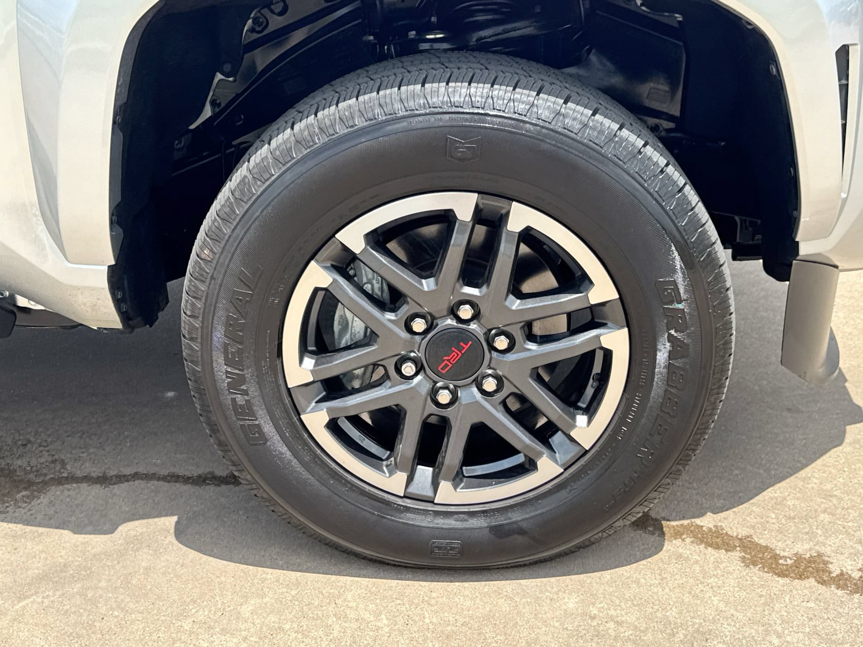 Used 2024 Toyota Tacoma TRD Sport AWD/4WD image 10