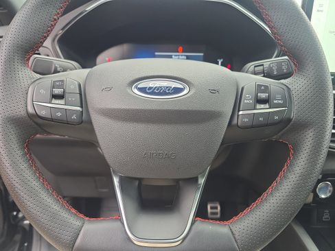 Used 2024 Ford Escape ST-Line w/ Tech Pack #1 AWD/4WD image 14