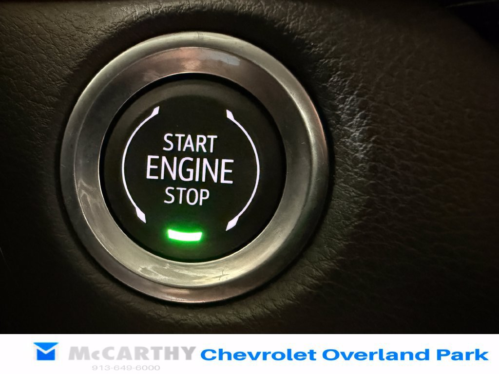 Used 2024 Cadillac XT4 Luxury w/ Cold Weather Package FWD image 17