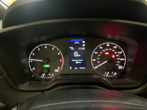 Used 2025 Toyota Corolla Cross AWD Hybrid w/ Moonroof Package image 30