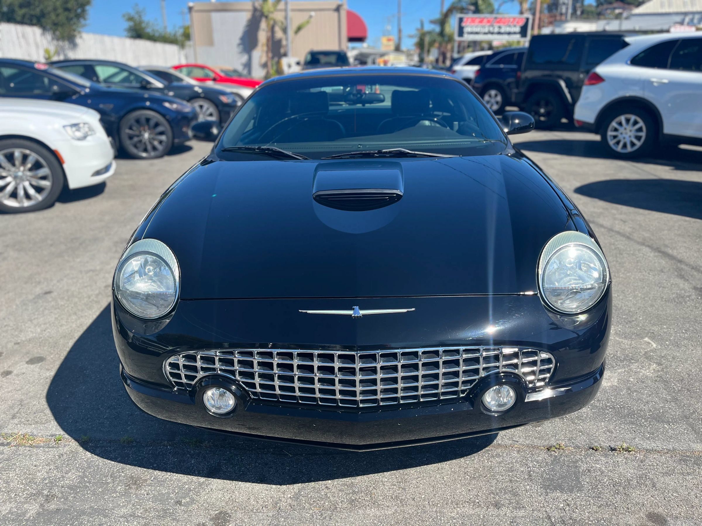 Used 2002 Ford Thunderbird RWD image 2