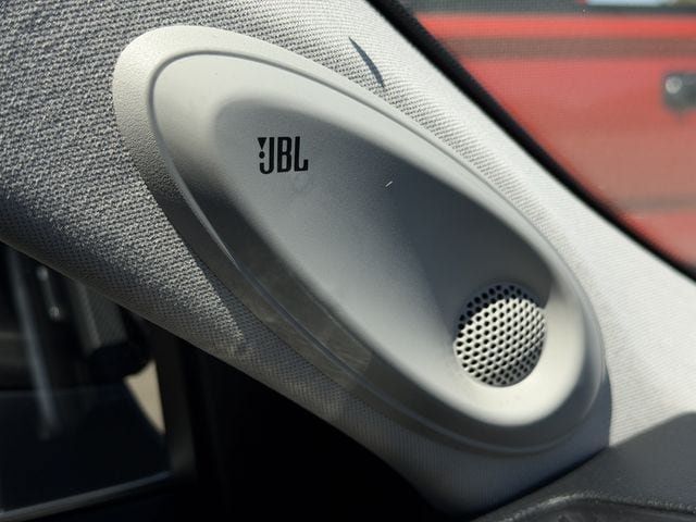 Used 2024 Toyota Highlander Platinum FWD image 23