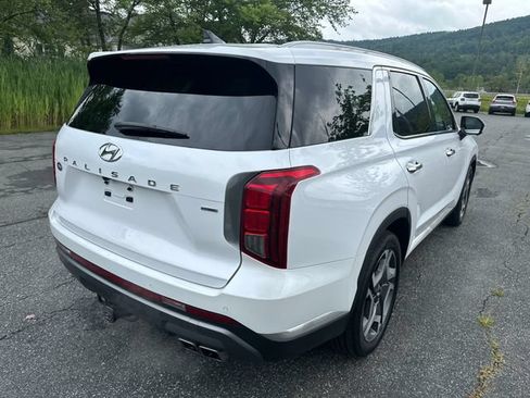 Certified 2025 Hyundai Palisade Limited AWD/4WD image 5