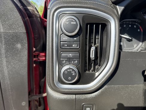 Used 2020 GMC Sierra 1500 SLE w/ SLE Value Package AWD/4WD image 29