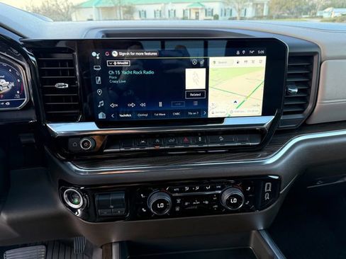 Used 2025 Chevrolet Silverado 1500 RST image 17