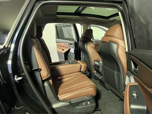 Used 2025 Acura MDX SH-AWD w/ Advance Package image 30