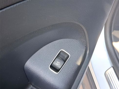 Used 2025 Mercedes-Benz GLE 350 4MATIC image 15