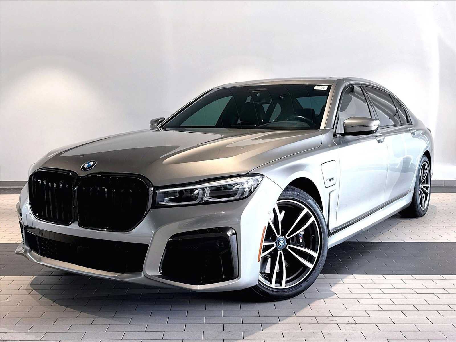 Used 2022 BMW 745e xDrive w/ M Sport Package AWD/4WD image 1