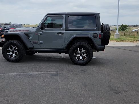 Used 2022 Jeep Wrangler Rubicon w/ Cold Weather Group AWD/4WD image 2