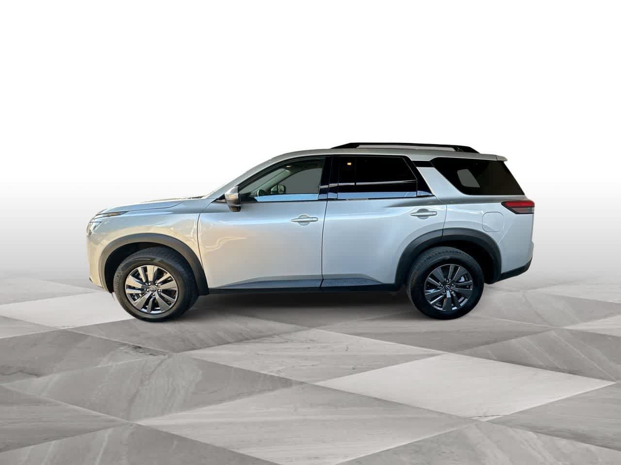 Used 2025 Nissan Pathfinder SV AWD/4WD image 5
