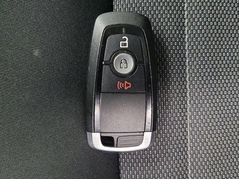 Used 2020 Ford Edge SE FWD image 32
