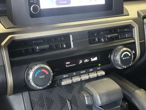 Used 2024 Toyota Tacoma SR5 AWD/4WD image 29