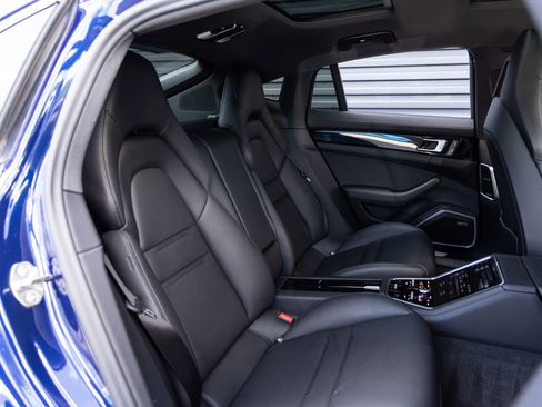 Certified 2022 Porsche Panamera 4S w/ Premium Package AWD/4WD image 27