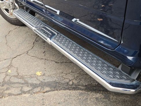 Used 2024 RAM 2500 Big Horn w/ Bed Utility Group image 15