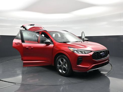 Certified 2023 Ford Escape ST-Line w/ Tech Pack #1 FWD image 30