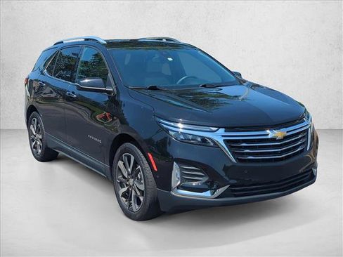Used 2022 Chevrolet Equinox Premier FWD image 3
