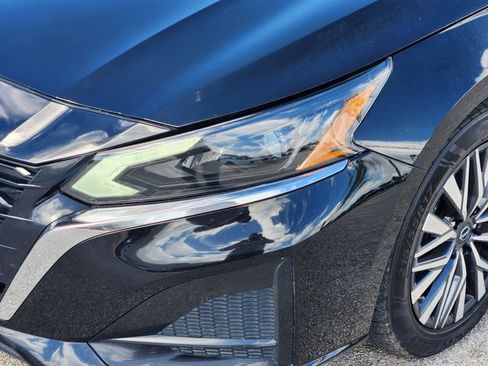 Used 2024 Nissan Altima 2.5 SV image 6