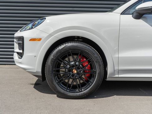 New 2026 Porsche Cayenne S AWD/4WD image 12