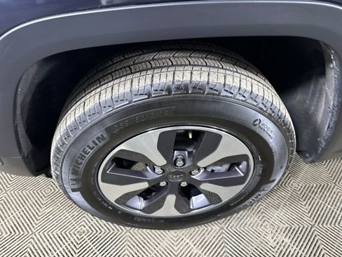 Used 2023 Jeep Grand Cherokee 4WD 4xe image 10