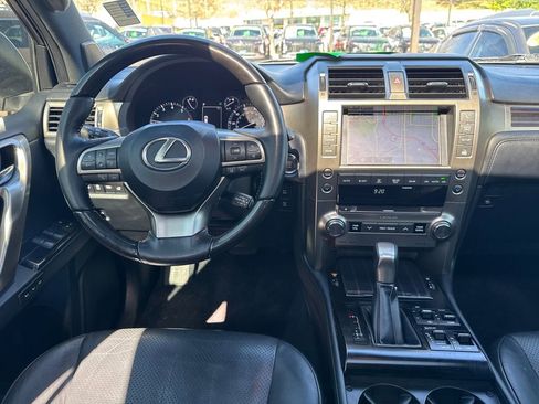 Used 2020 Lexus GX 460 Luxury w/ Off Road Package AWD/4WD image 34