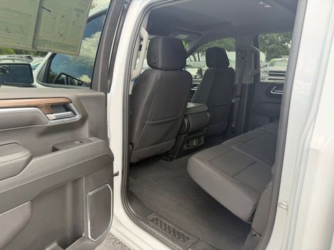 Used 2025 Chevrolet Silverado 1500 LT AWD/4WD image 28