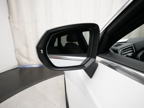 Used 2025 Audi Q3 2.0T Premium image 26