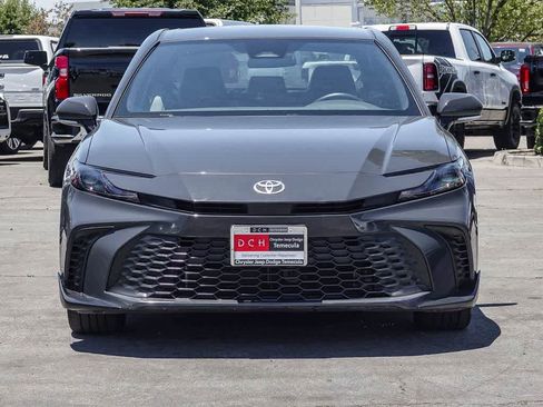 Used 2025 Toyota Camry SE FWD image 2