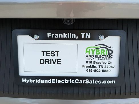 Used 2024 Kia EV9 Light Long Range RWD image 4