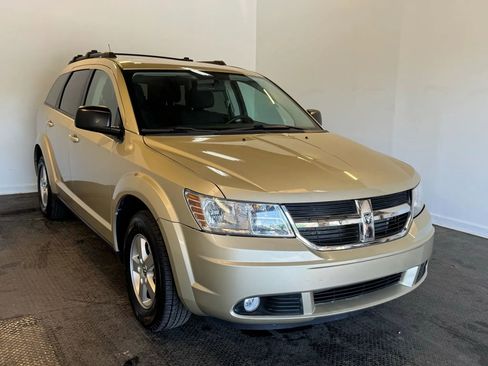 Used 2010 Dodge Journey SE w/ Popular Equipment Group FWD image 3