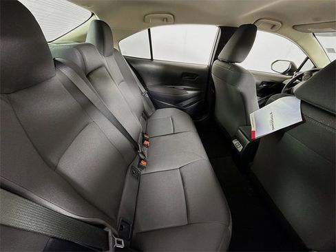 Certified 2025 Toyota Corolla LE image 27