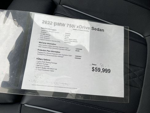 Certified 2022 BMW 750i xDrive w/ Luxury Rear Seating Package image 17