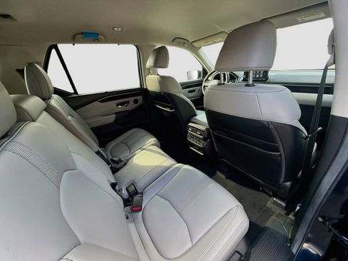 Certified 2025 Honda Pilot EX-L image 29