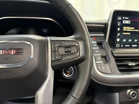 Used 2023 GMC Yukon SLT w/ SLT Premium Package AWD/4WD image 18