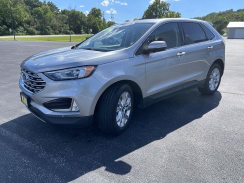 Used 2022 Ford Edge Titanium AWD/4WD image 5