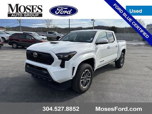 Used 2025 Toyota Tacoma TRD Sport AWD/4WD image 1