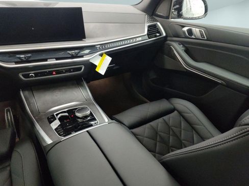 Used 2026 BMW X5 xDrive40i w/ M Sport Package AWD/4WD image 28