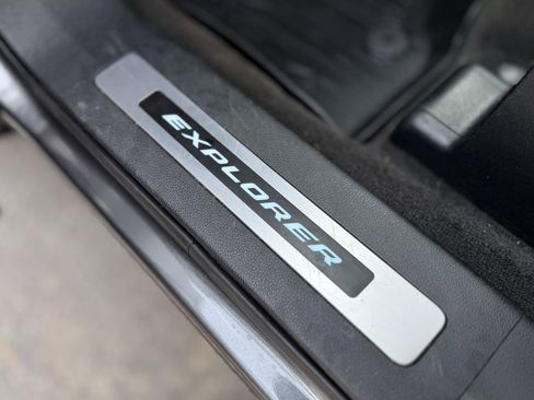 Used 2018 Ford Explorer Platinum image 20