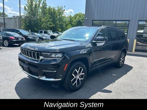 Certified 2023 Jeep Grand Cherokee L Limited AWD/4WD image 9