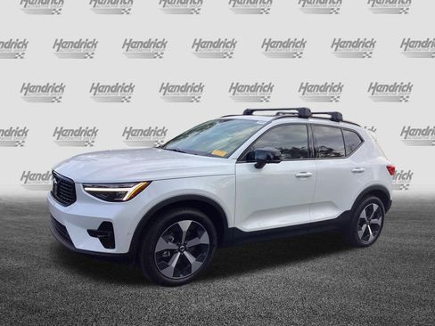 Certified 2026 Volvo XC40 B5 Plus w/ Protection Package Premier AWD/4WD image 10