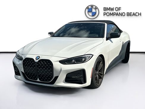 Used 2021 BMW 430i Convertible w/ M Sport Package image 3