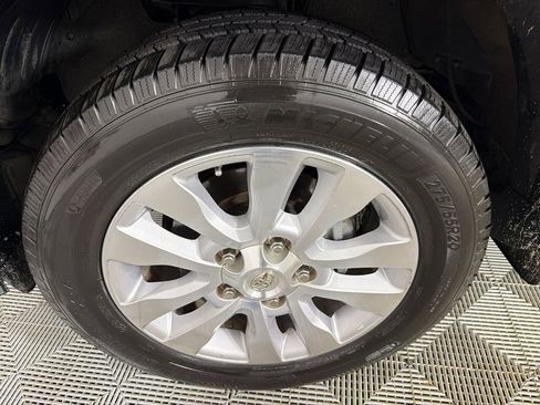 Used 2017 Toyota Sequoia Platinum RWD image 13