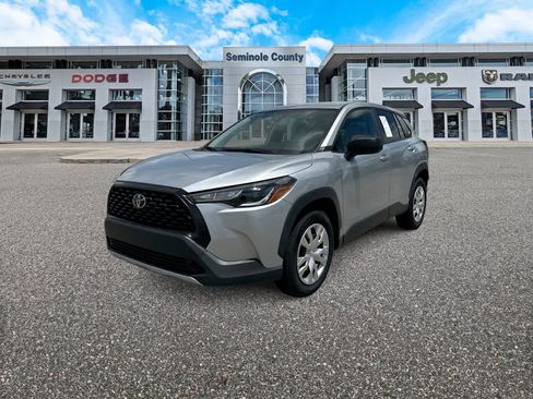 Used 2022 Toyota Corolla Cross L FWD image 4