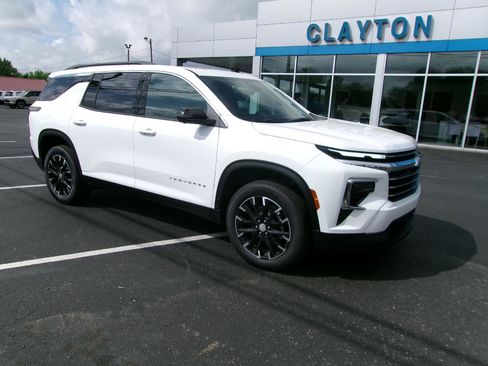 New 2026 Chevrolet Traverse LT FWD image 10