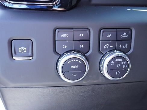 Certified 2025 GMC Sierra 1500 AT4 AWD/4WD image 18