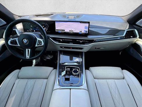 Used 2024 BMW X5 M60i AWD/4WD image 16