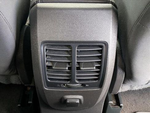 Used 2018 Ford Escape SE w/ SE Sync 3 Package image 16