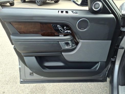 Used 2021 Land Rover Range Rover Westminster Edition image 8
